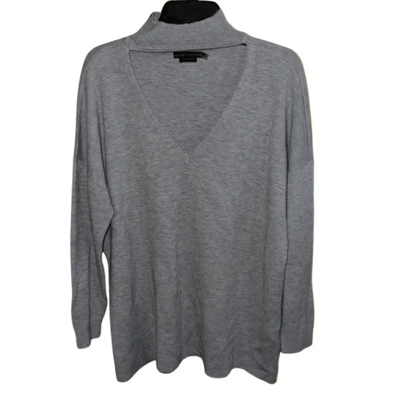 Alice + Olivia Gray Alcott Cutout Sweater Turtleneck VNeck Long Sleeves Size S - Picture 3 of 8